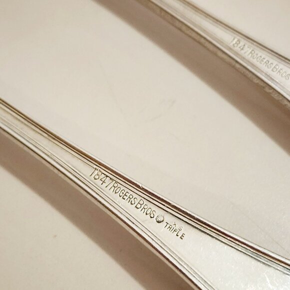 Priscilla 1900 by 1847 Rogers Bros Silverplate Serving Spoons 8.25" set of 2 - Picture 8 of 10